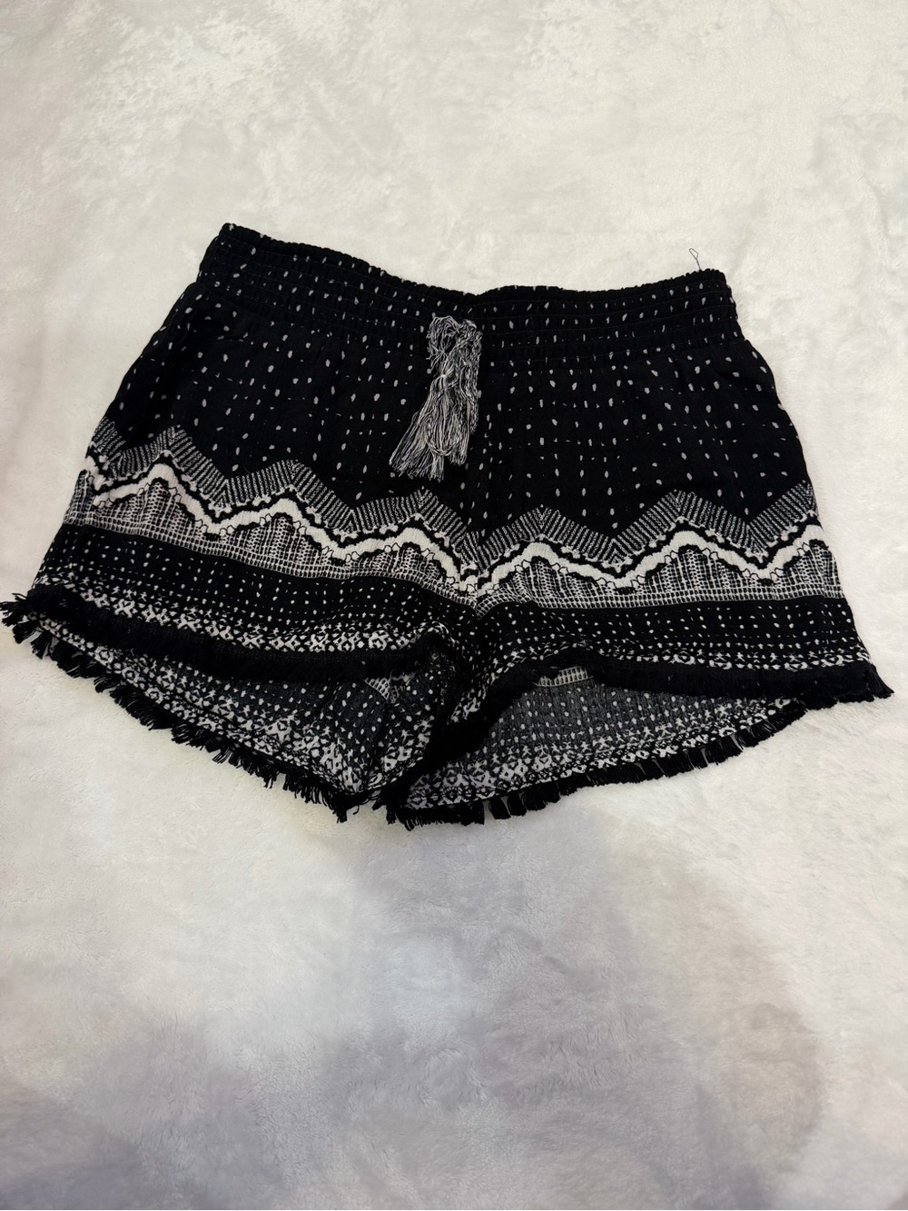 Comfortable Patterned Shorts Bundle (3-Pack) - Picture 4 of 7